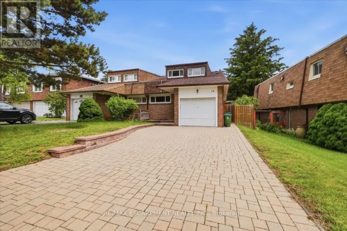 19 PICOLA COURT, Toronto