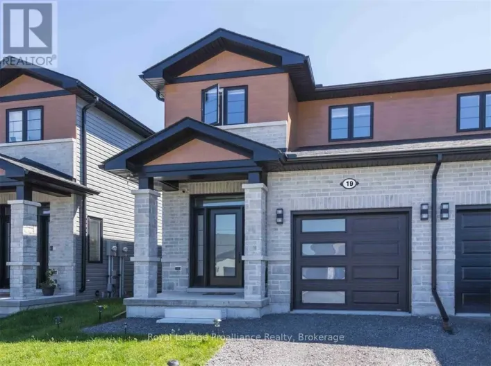 19 PRIMROSE CRESCENT, Belleville