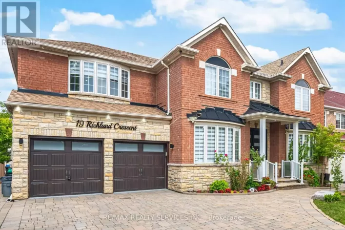 19 RICHLAND CRESCENT, Brampton