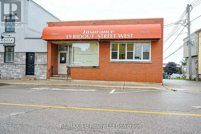 19 RIDOUT STREET W, Tillsonburg