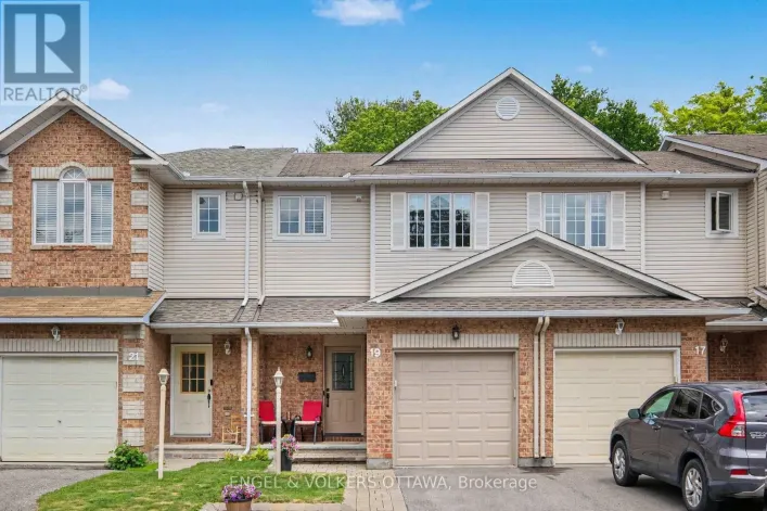 19 RIVERBANK COURT, Ottawa