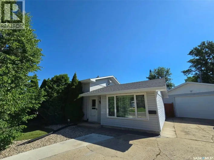 House for sale: 19 Sampson PLACE, Regina
