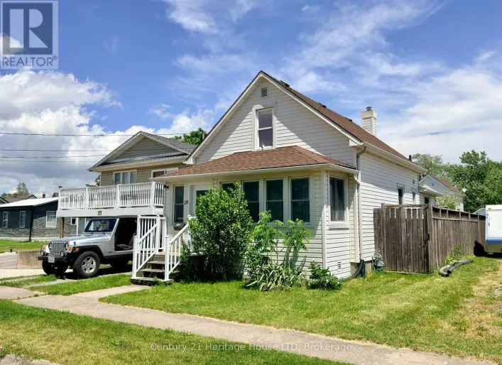 19 SANTONE AVENUE, Welland