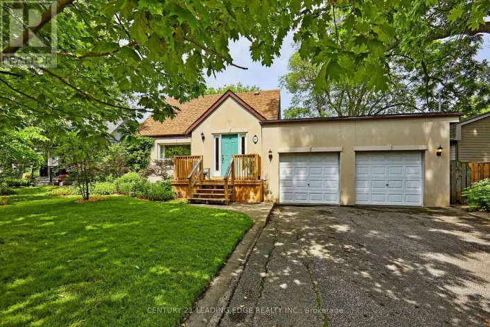 19 SCARBORO CRESCENT, Toronto