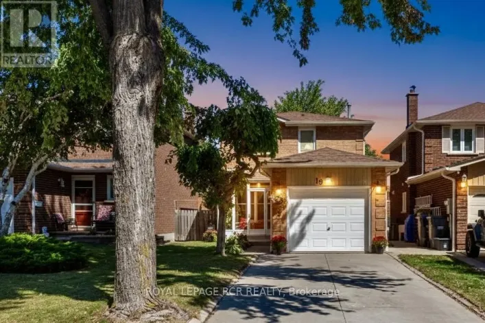 19 SHENSTONE AVENUE, Brampton