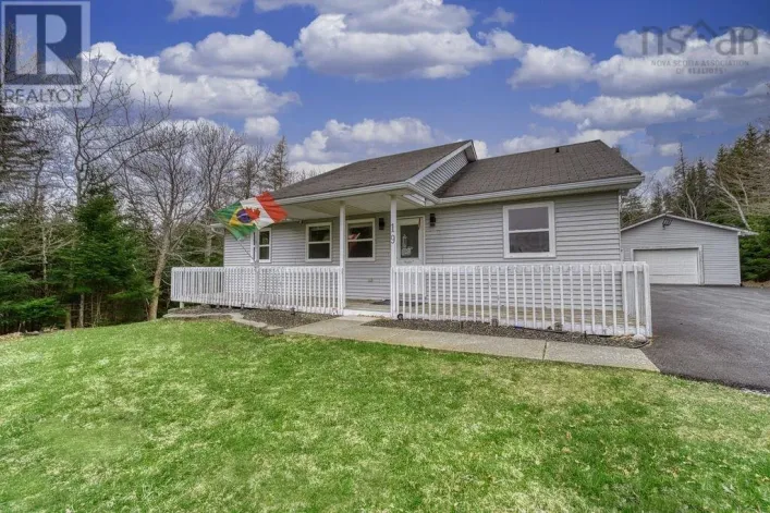 19 Shiloh Drive, Hatchet Lake