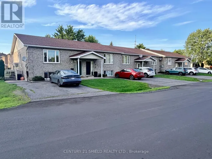 19 SIMCOE STREET, South Stormont