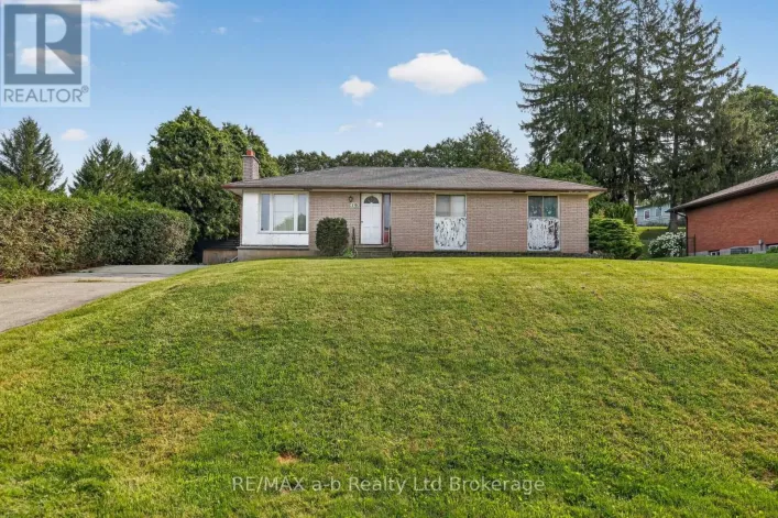 19 SPRUCE ROAD, South-West Oxford