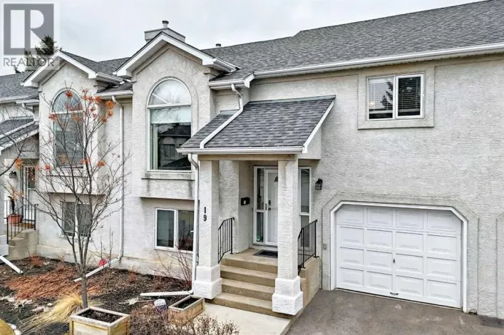 19 Sunlake Gardens SE, Calgary