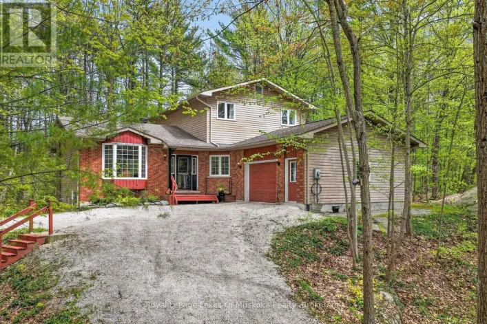 19 THE GRANITE BLUFF, Bracebridge
