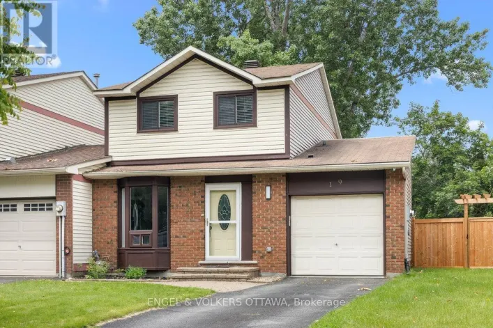 19 WESSEX ROAD, Ottawa