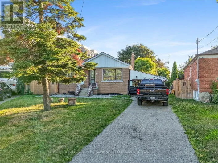 19 WIGAN CRESCENT, Toronto