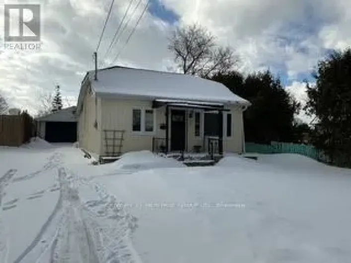 19 WINDSOR DRIVE, Whitchurch-Stouffville