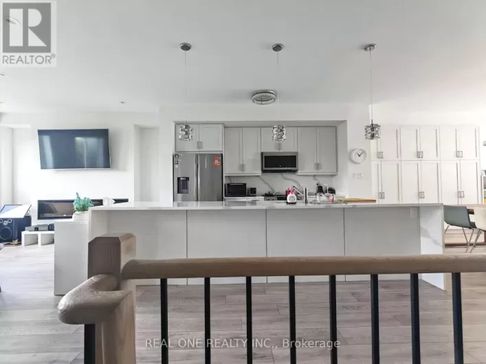 19 WOODSTREAM DRIVE, Toronto