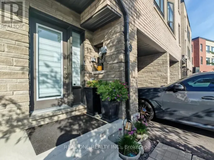 19 WOODSTREAM DRIVE, Toronto