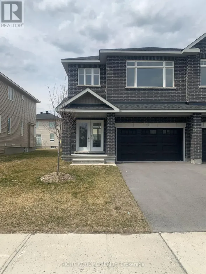 19 WYLIE WAY, Carleton Place