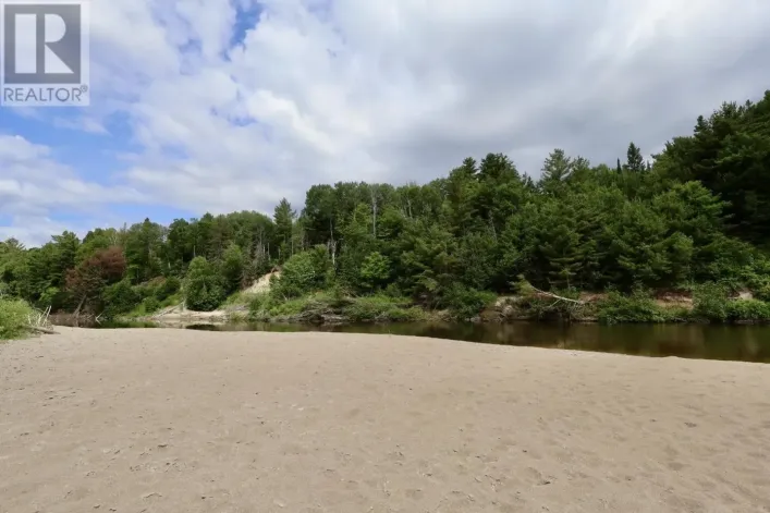 190 Byes Side RD, Goulais River