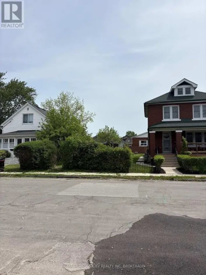 190 MCALPINE AVENUE S, Welland