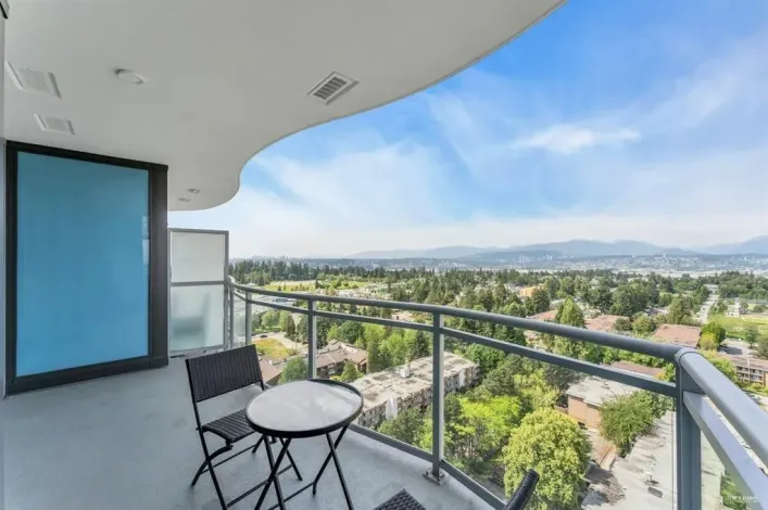 1902 13318 104 AVENUE, Surrey