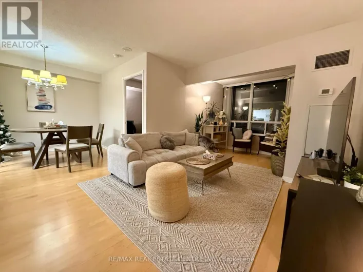 1902 - 135 HILLCREST AVENUE, Mississauga