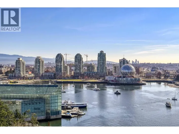 1902 8 SMITHE MEWS, Vancouver