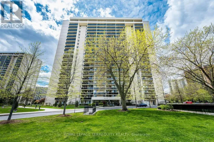 1902 - 820 BURNHAMTHORPE ROAD, Toronto