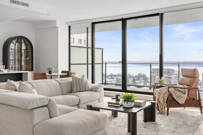 1905 1588 JOHNSTON ROAD, White Rock