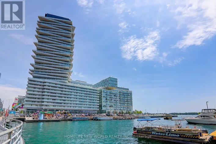 1906 - 15 QUEENS QUAY E, Toronto