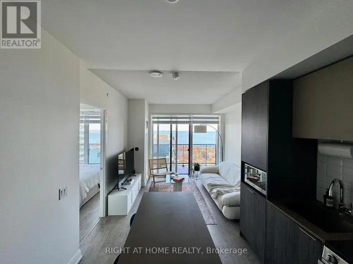 1906 - 70 ANNIE CRAIG DRIVE, Toronto