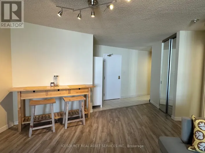 1907 - 270 QUEENS QUAY W, Toronto