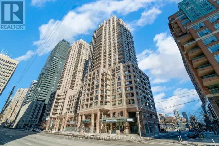 Apartment for rent: 1908 - 909 BAY STREET, Toronto