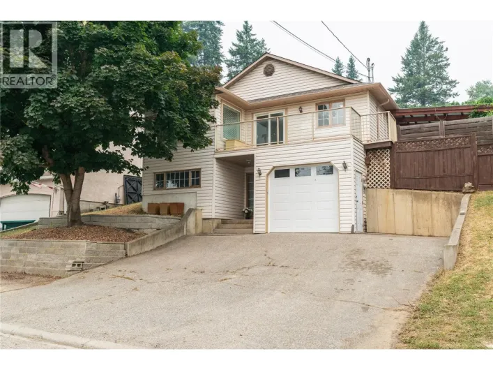 1908 Grandview Avenue, Lumby