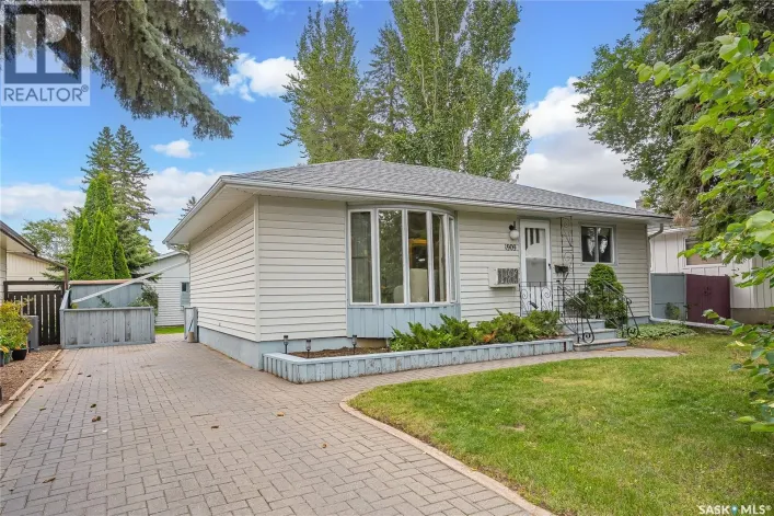 House for sale: 1909 Park AVENUE, Saskatoon