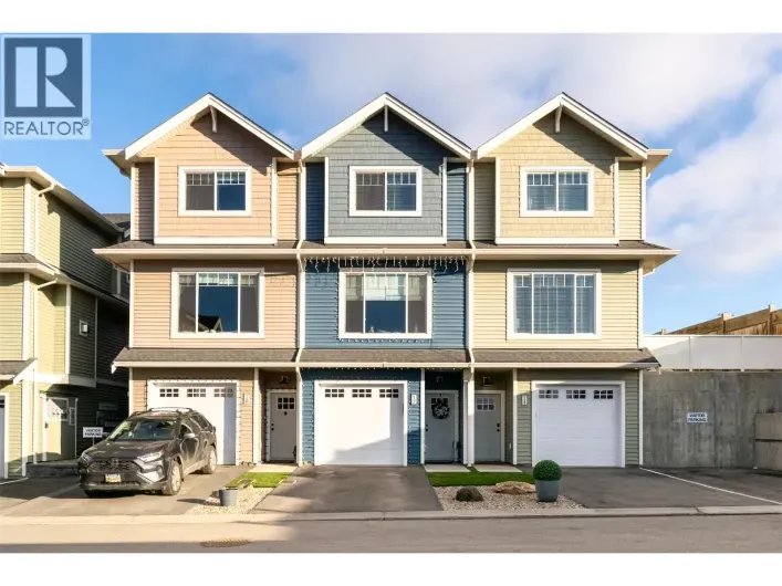 Row / Townhouse for sale: 1910 11 Avenue NE Unit# 14, Salmon Arm