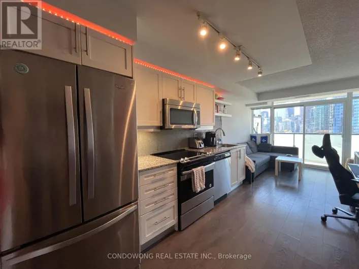 1910 - 400 ADELAIDE STREET E, Toronto