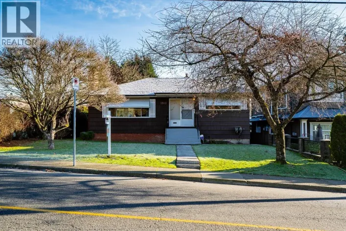 1910 HOLDOM AVENUE, Burnaby