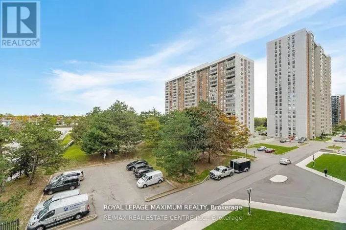 1912 - 15 KENSINGTON ROAD, Brampton