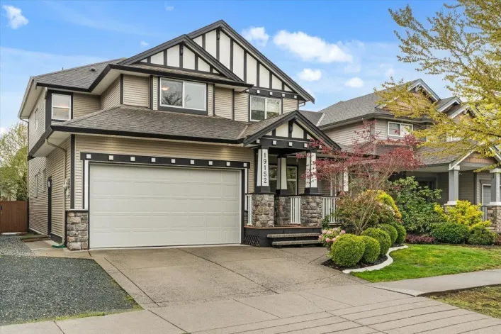 19152 68B AVENUE, Surrey