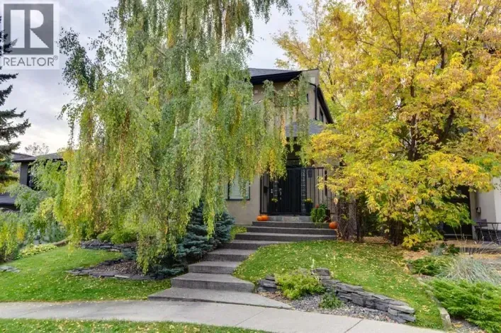 House for sale: 1917 27 Avenue SW, Calgary