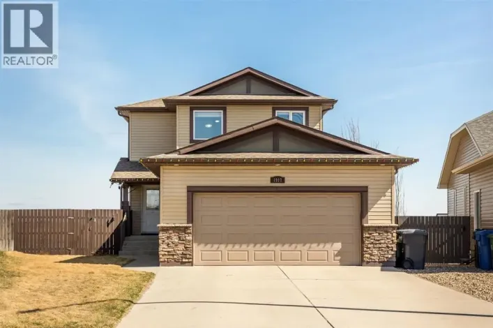 1917 Parkside Point, Coaldale