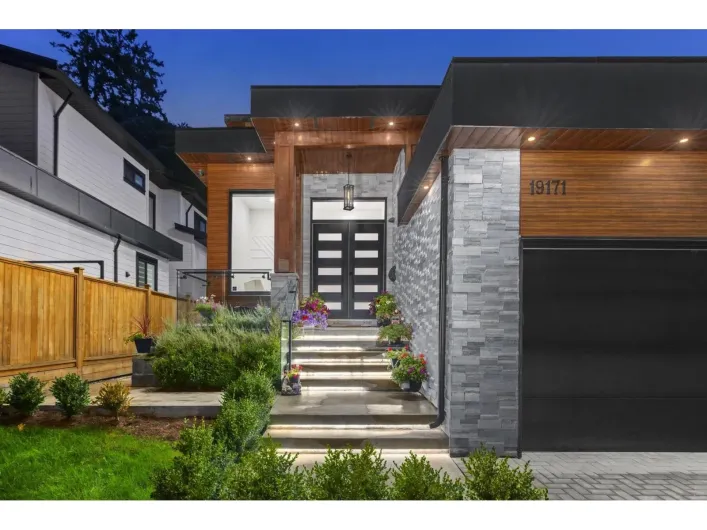 19171 60B AVENUE, Surrey