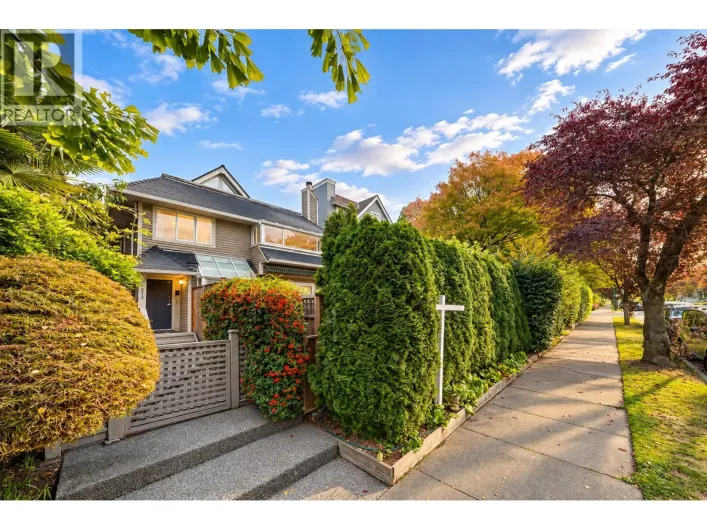 1919 CREELMAN AVENUE, Vancouver