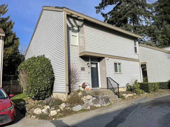 19205 FAIRWAY DRIVE, Surrey