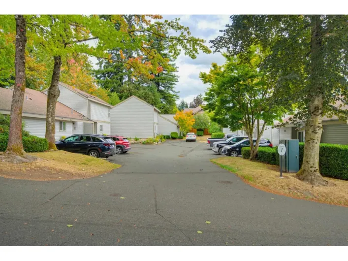 19207 FAIRWAY DRIVE, Surrey