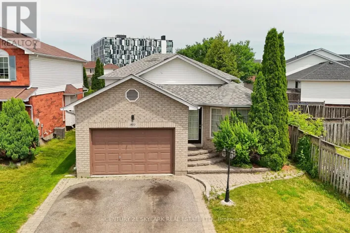 1922 DALHOUSIE CRESCENT, Oshawa