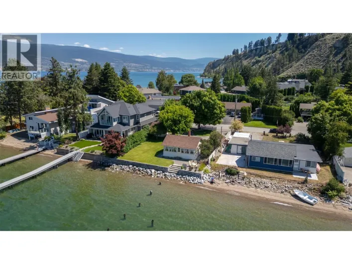 19235 Lakeshore Drive N, Summerland