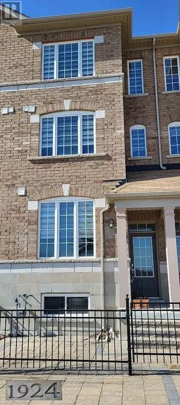 1924 DONALD COUSENS PARKWAY, Markham