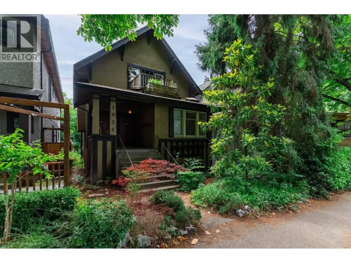 1924 KITCHENER STREET, Vancouver