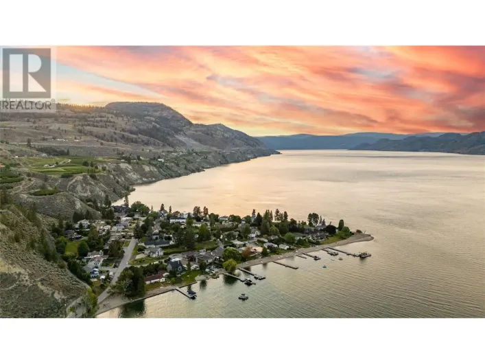 19241 Lakeshore Drive N, Summerland