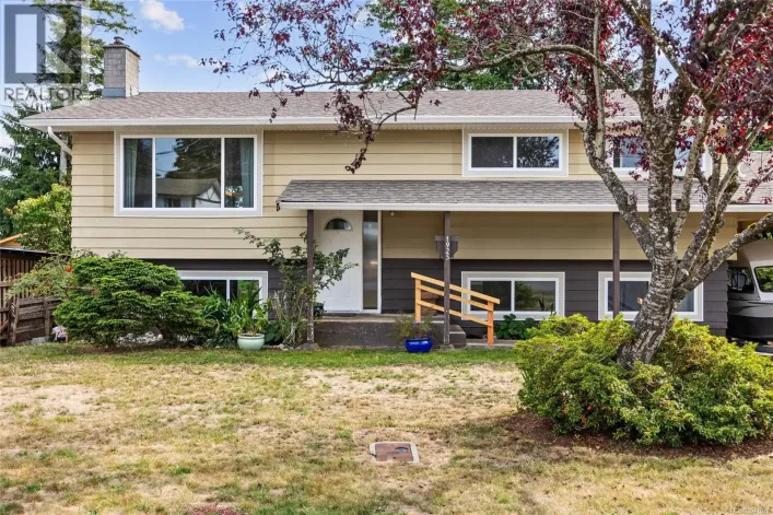 1925 Cougar Cres, Comox